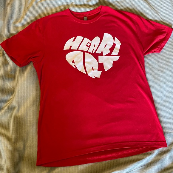 Heart Art graphic tee, Red. - Picture 4 of 5